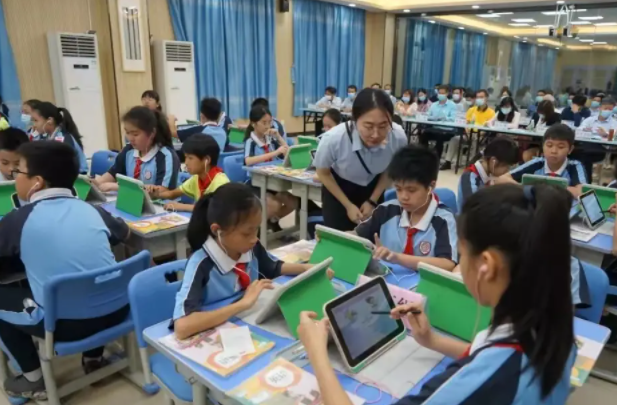 强化教育数字化基础设施建造统筹推进才智学校全覆盖工程 强化教育数字化基础设施建造统筹推进才智学校全覆盖工程