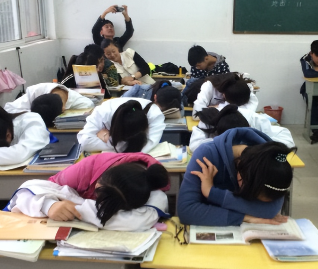 下午课反而更困校园随即把深度睡觉区的睡觉时长调整为30分钟
